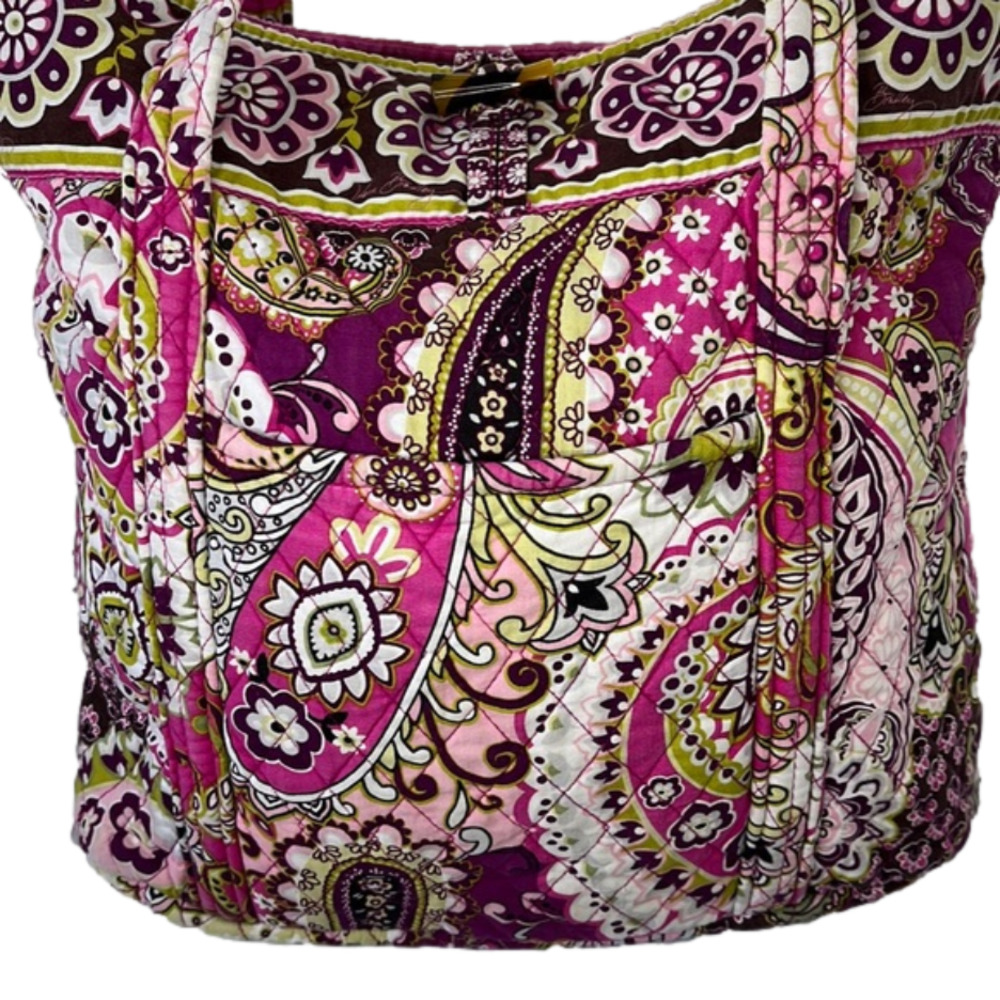 𝅺Vera Bradley Very Berry Paisley quilted travel tote /handbag